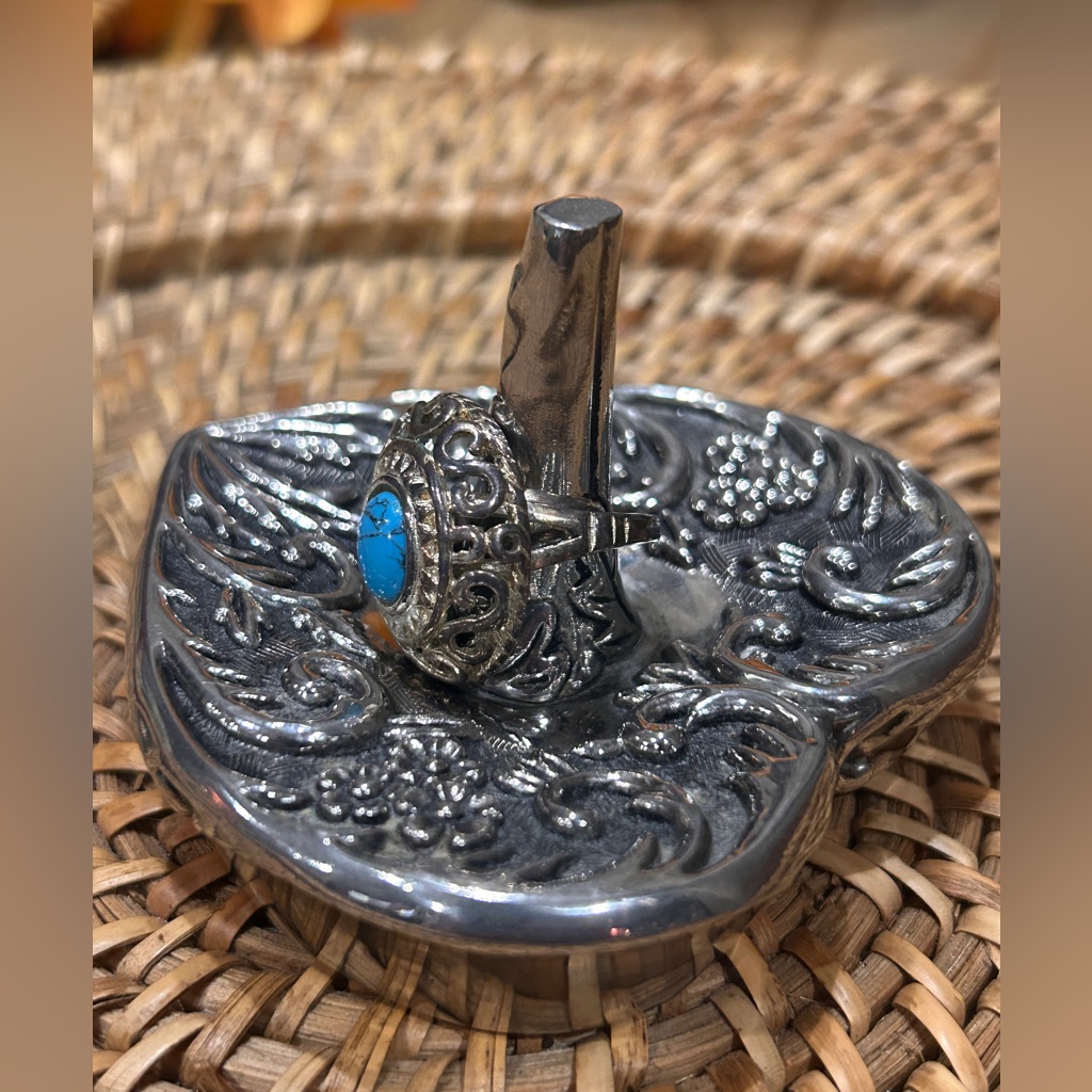 Silver Plated Heart Ring Holder 13$